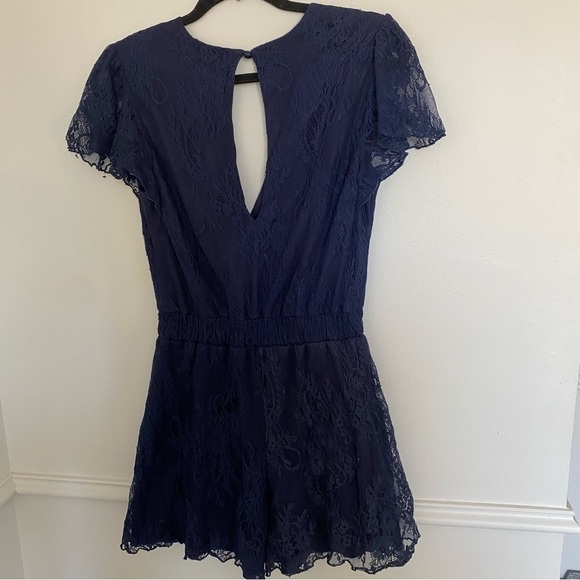 TRIXXI Navy Lace Short Sleeve Romper Small - Picture 6 of 7